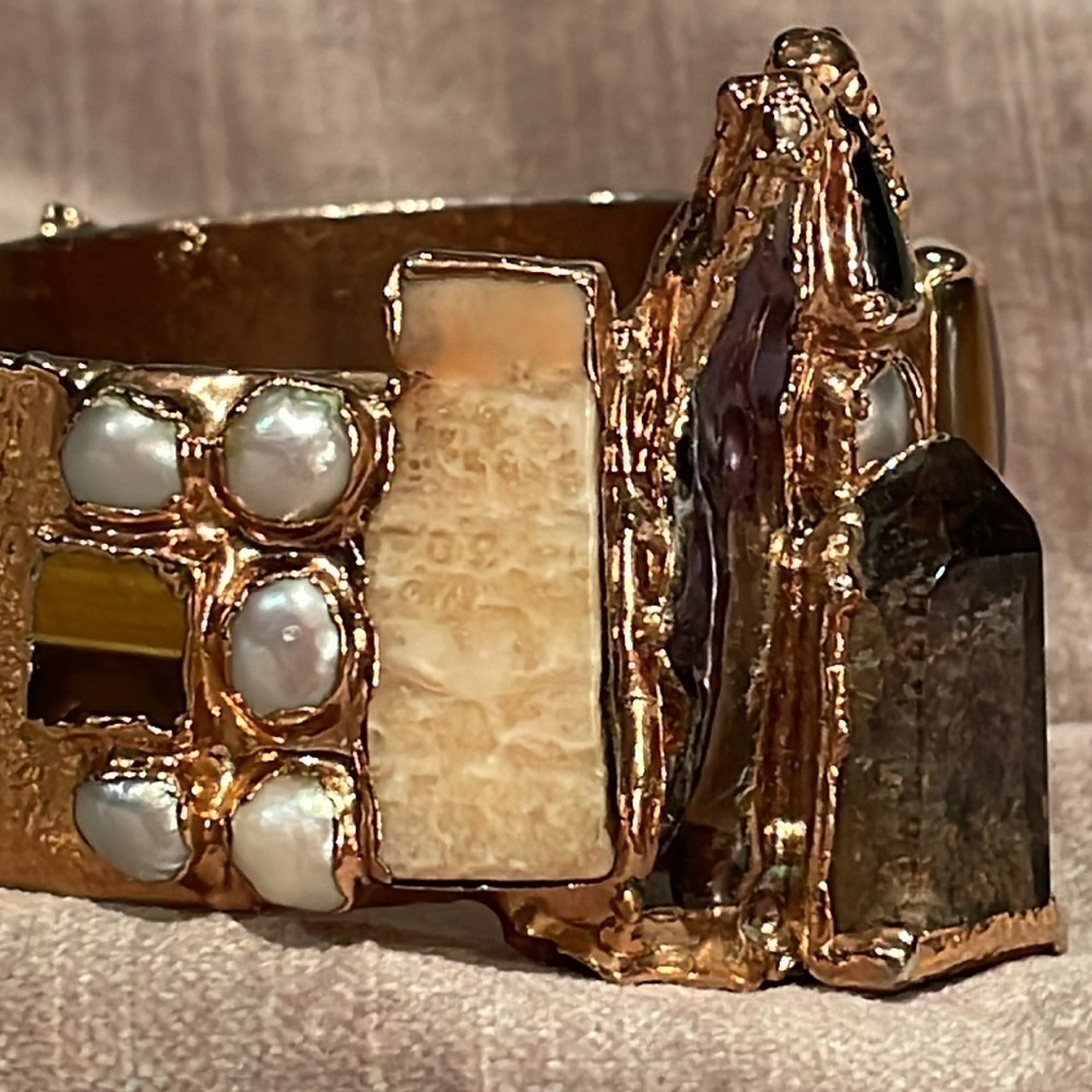 Chunky Biwa Pearl, Quartz & Tigers Eye Cuff Bracelet - Picture 2 of 12